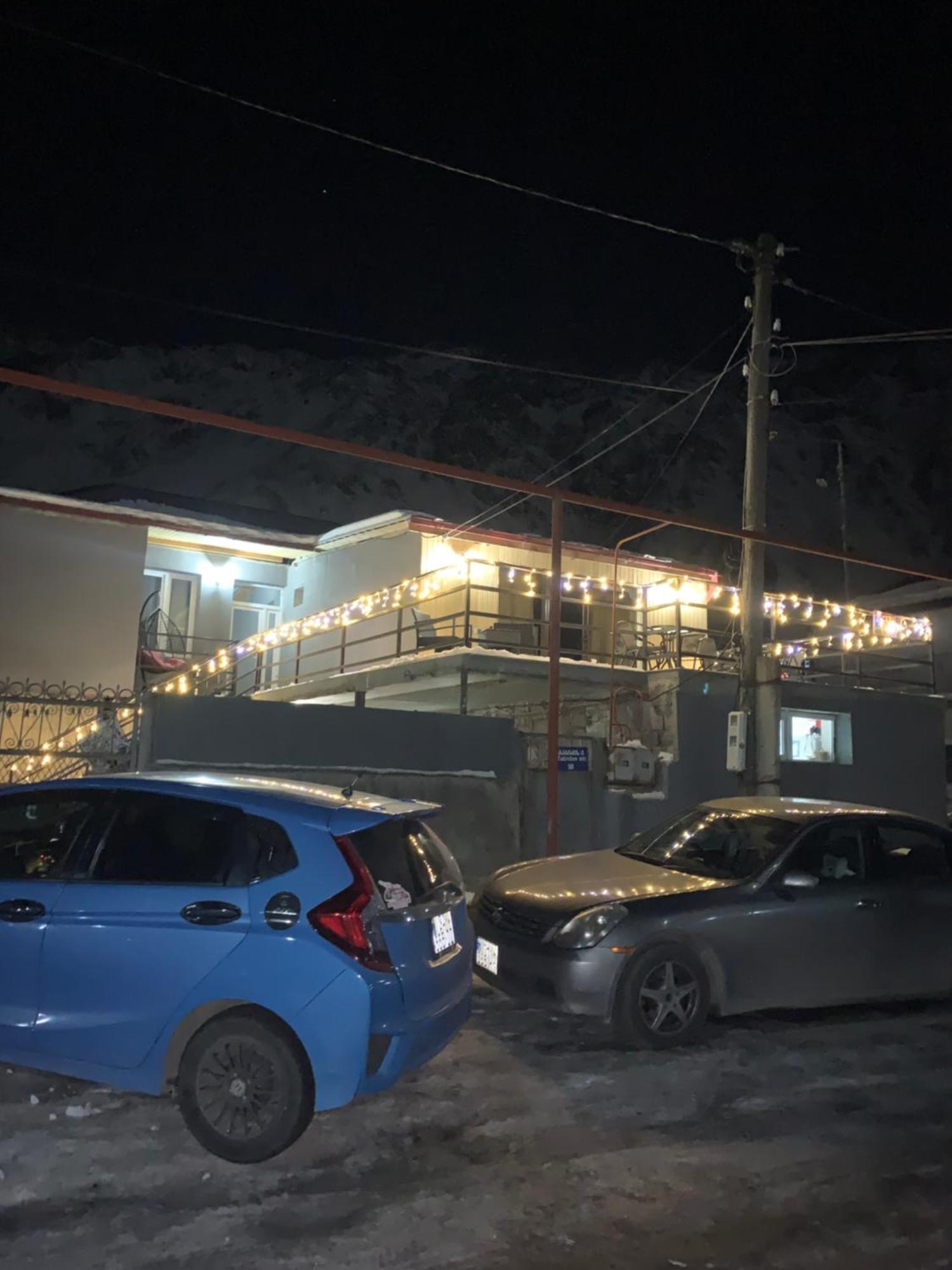 Mate'S Home Kazbegi Stepantsminda Exterior foto